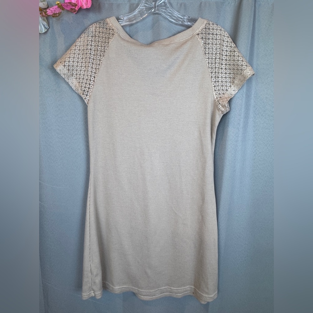 Cupshe Short Sleeve V Neck Mini Dress- Size Small - Picture 6 of 9